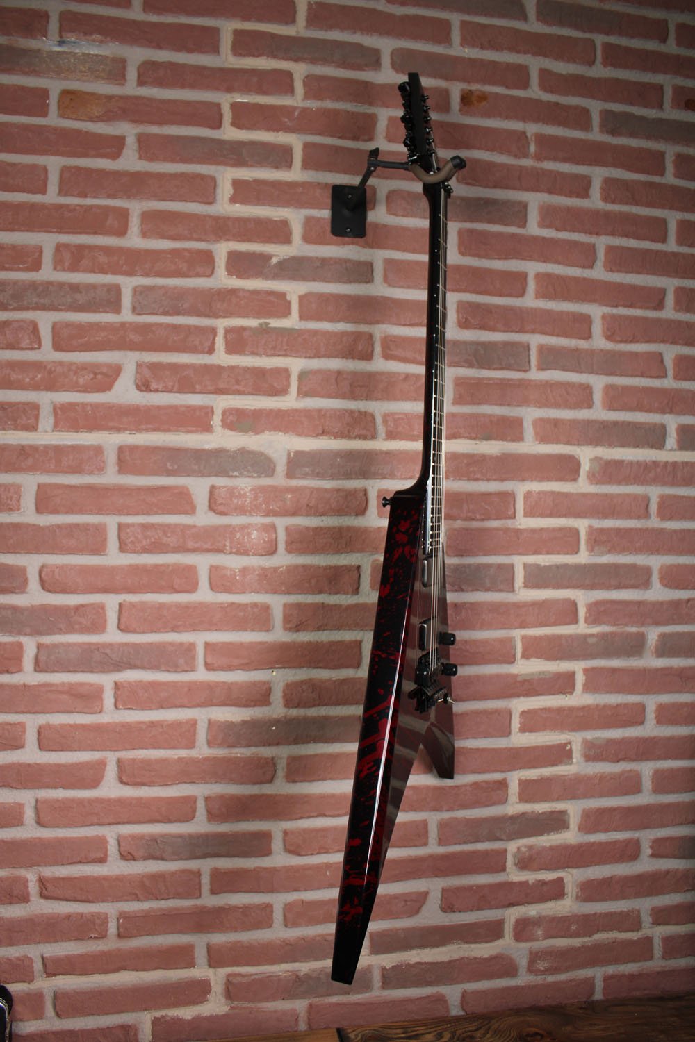 USA V-II FR SC EMG  Blood Splatter
